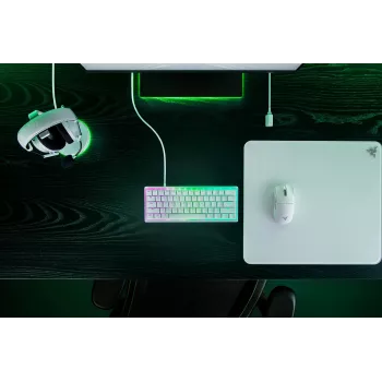 Razer RZ03-04990100-R3M1 tastatūra spēlēm, USB, QWERTY UK International, balta