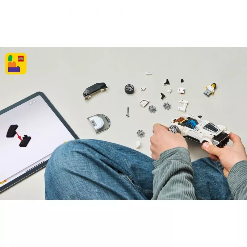 LEGO konstruktora komplekts Bugatti Centodieci Speed Champions 77240 — 291 detaļa, 1 minifigūra, vecumam 9+
