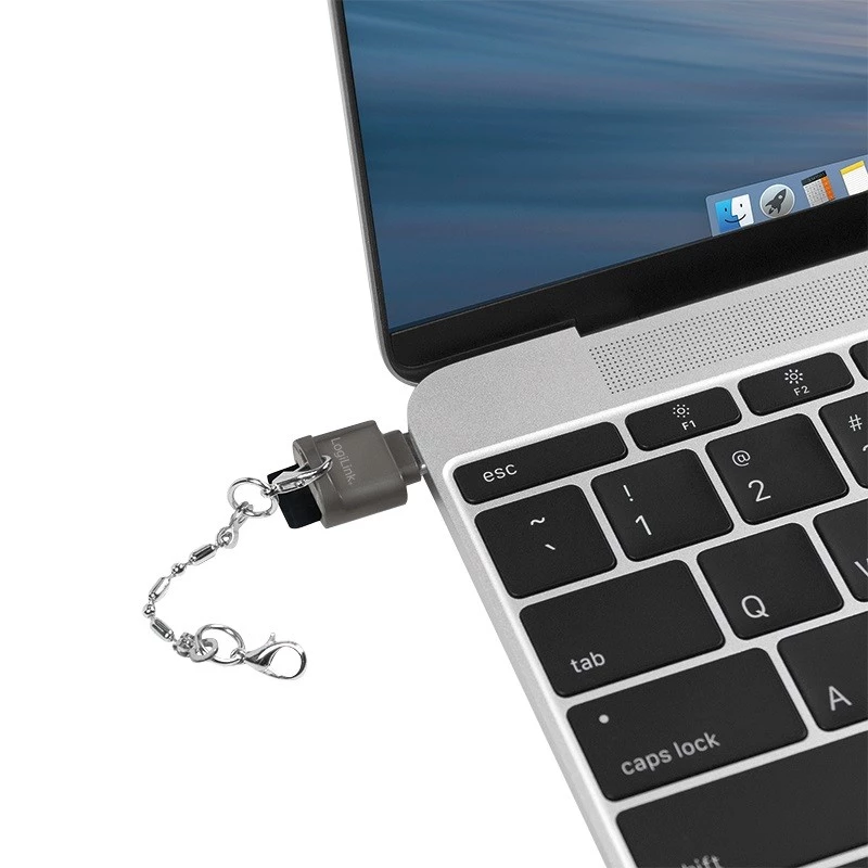 USB-C uz microSD karšu lasītājs kā atslēgu piekariņš