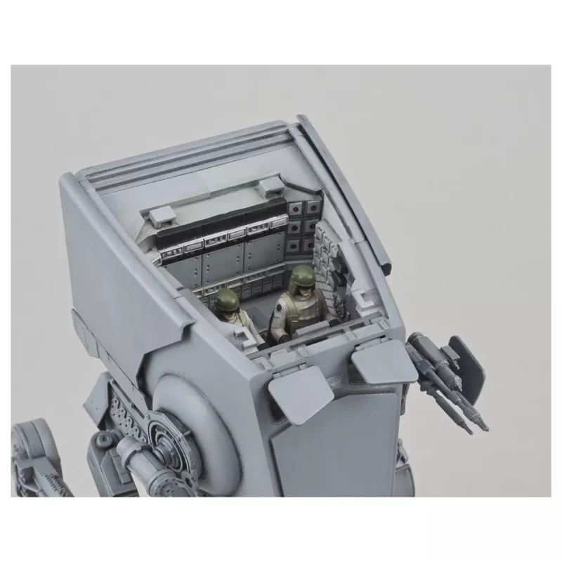 Bruņotā transportlīdzekļa modeļa komplektēšanas komplekts REVELL AT-ST 1:48 mērogā, augstums 182 mm
