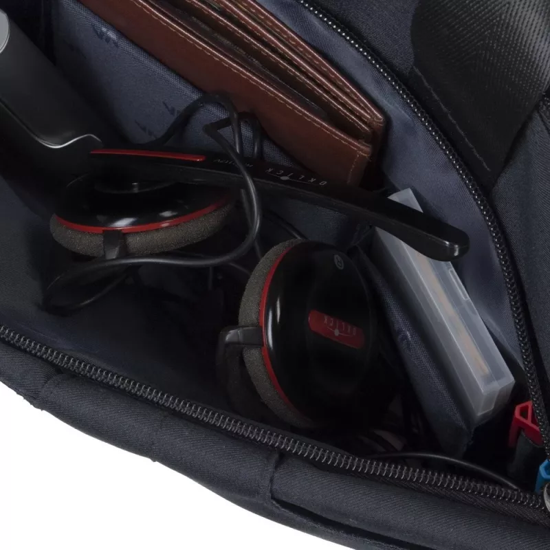 Messenger soma Rivacase Biscayne 39,6 cm (15,6 collas) melna