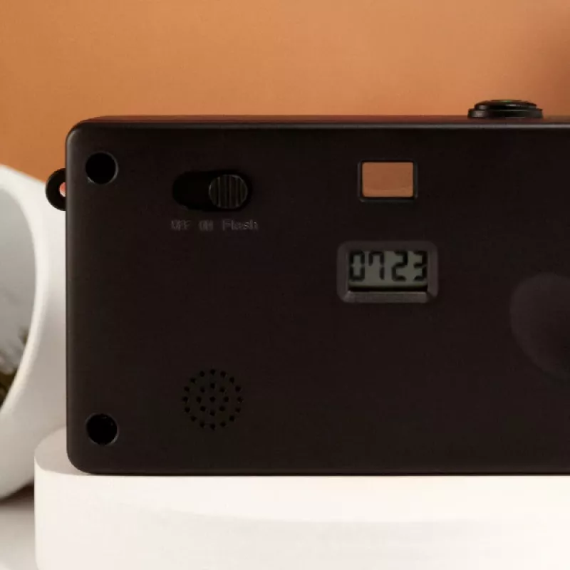 Bezdispleja digitālā kamera Camp Snap CS-V105-BR-JP — brūna kompakta kamera bez displeja