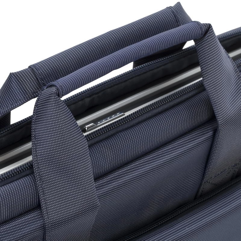 Messenger somiņa Rivacase 8221 klēpjdatoriem līdz 33,8 cm (13,3 collām) — poliesters, 0,53 kg
