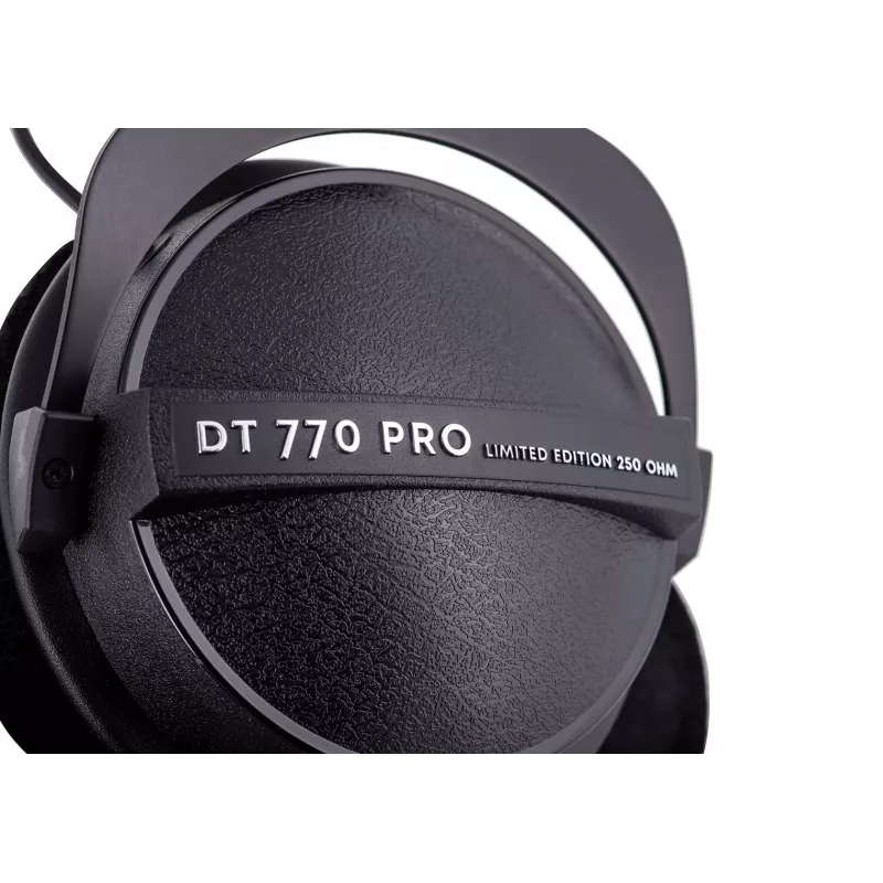 Austiņas Beyerdynamic DT 770 PRO 250 OHM Melns Limited Edition