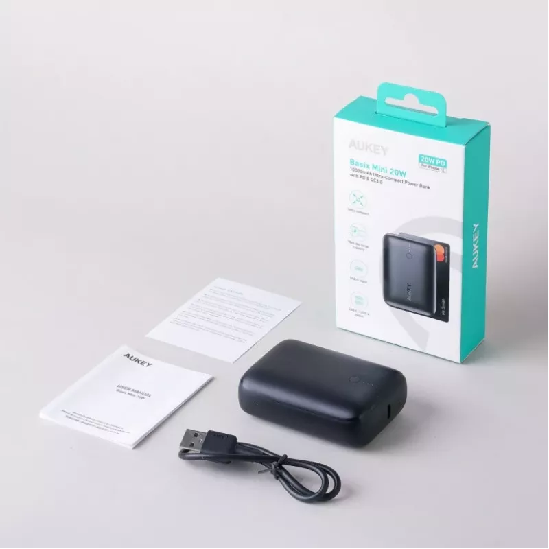 AUKEY 157000 power bank 10000 mAh Grey