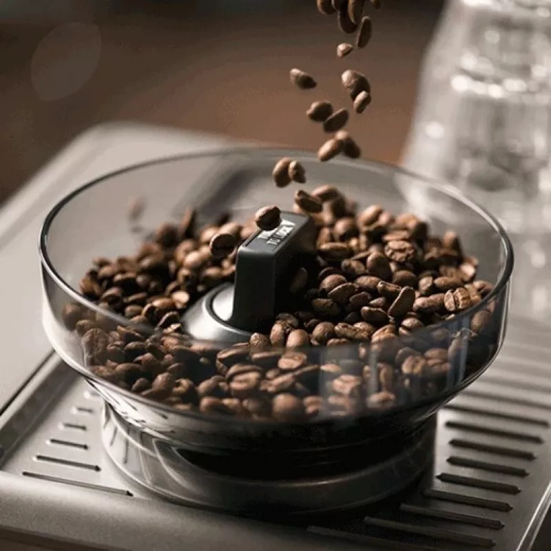 Sage Barista Touch pilnībā automātisks espresso automāts 2 L