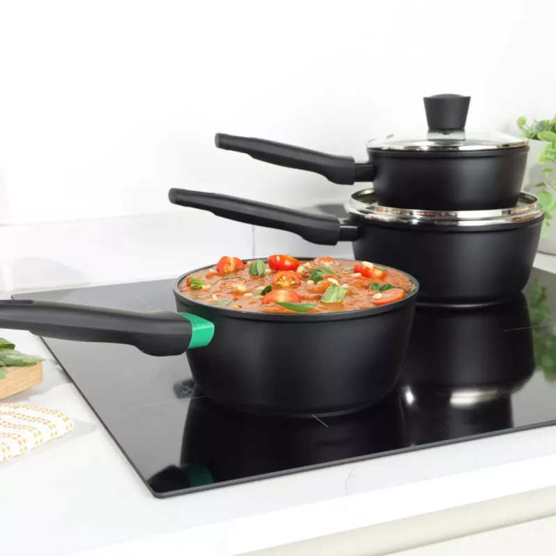 Katliņš Russell Hobbs RH03259EU7 18 cm nerūsējošais tērauds, plīts virsmai