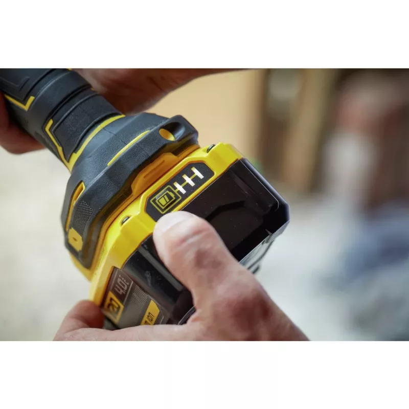 Stanley SFMCG400B-XJ leņķa slīpmašīna
