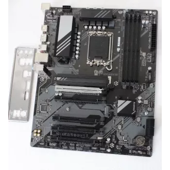 Mātesplate GIGABYTE B760 DS3H GEN5SO — atjaunota, bez oriģinālā iepakojuma, aizmugurējais panelis iekļauts