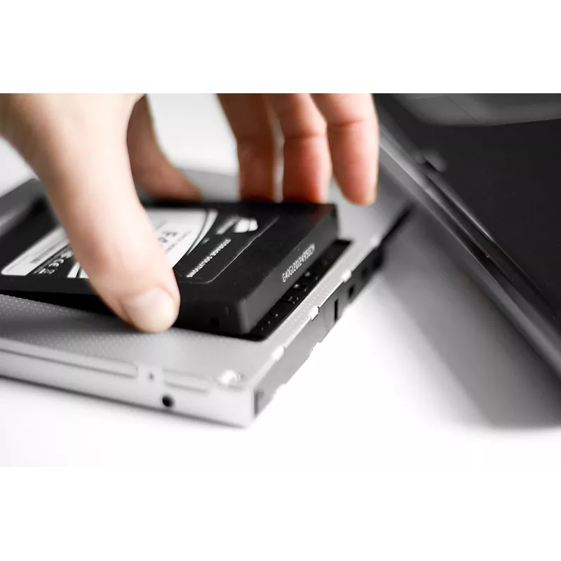 Montāžas rāmis SSD / HDD CD / DVD / Blu-ray SATA uz SATA III 12.7mm