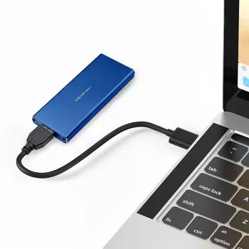 SSD korpuss QOLTEC 51832 — ārējais M.2 SATA, USB 3.0, līdz 2TB, zils, atbalsta 30 mm diskus, 4 sloti