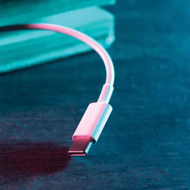 USB-C lādēšanas un spēlēšanas vads SUBSONIC SA5634 priekš PS5 — vadu lādēšana un datu savienojums