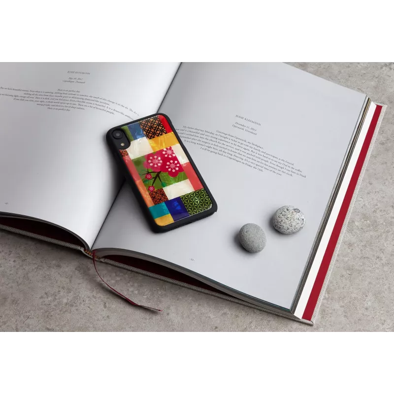 Telefona maciņš iKins iPhone XR — ķiršu ziedu raksts, melns
