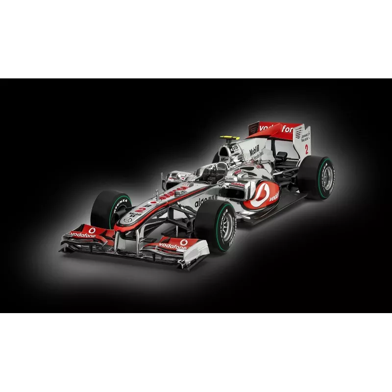 REVELL plastmasas modelis McLaren Mercedes MP4-25 Lewis Hamilton — 1:24 mēroga komplekts