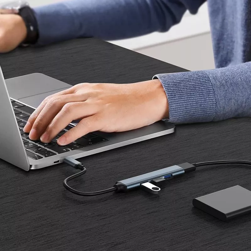 USB centrmezgls QOLTEC 53793 — USB 3.0 ieeja, 3× USB 2.0 pieslēgvietas