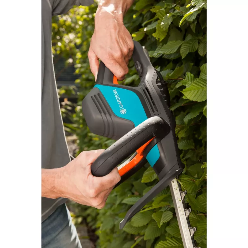 Gardena Electric-Hedge Trimmer ComfortCut 550/50, 50 cm, Double Blade, 2,7 cm, Orange, Melns, Zils, 2,6 m/s², 84 dB