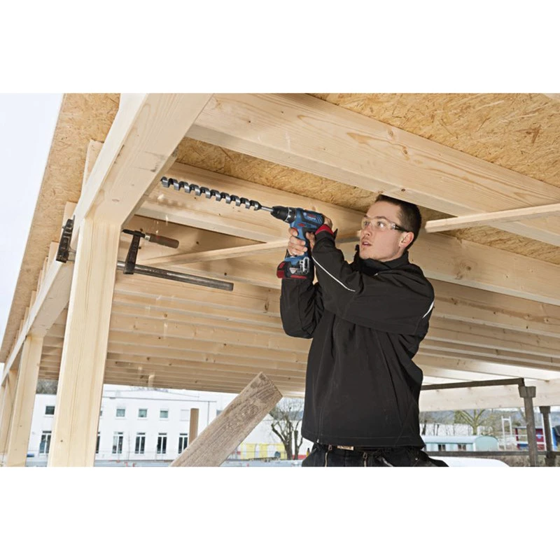 Bezvada urbis Bosch GSR 18V-28 ar 18V sistēmu un 2×3,0Ah baterijām