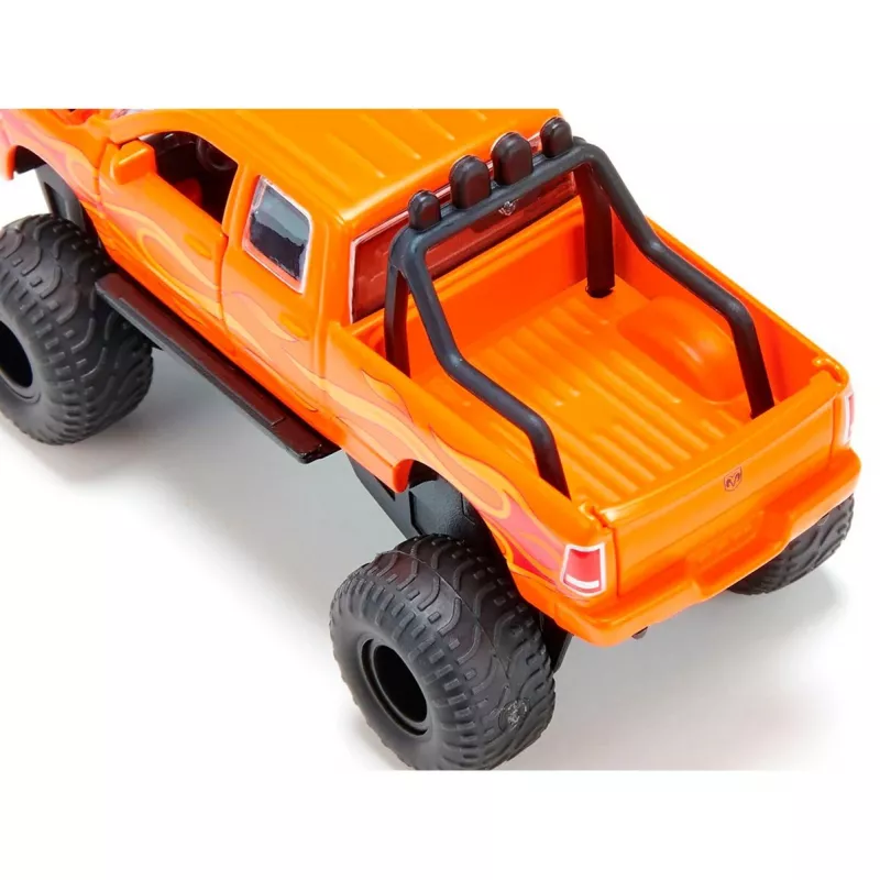 Siku RAM1500 ar balona tipa riepām Pikapa modelis Salikts 1:50