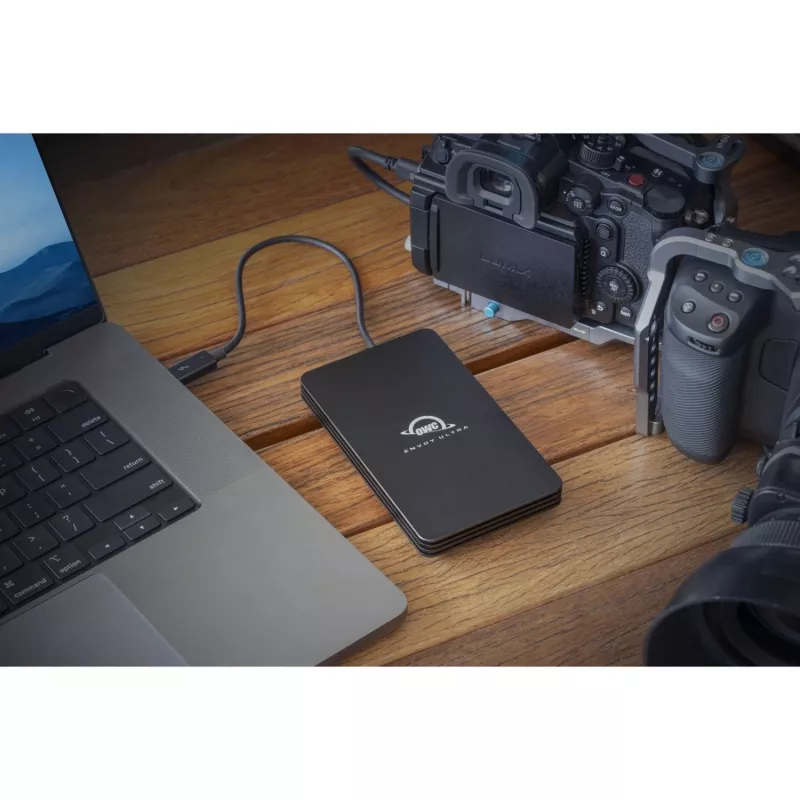 OWC Envoy Ultra - SSD - 2 TB - ārējais (pārnēsājams) - M.2 NVMe (M.2 NVMe) - Thunderbolt 5 (USB-C savienotājs) - Melns (OWCTB5ENVU02)