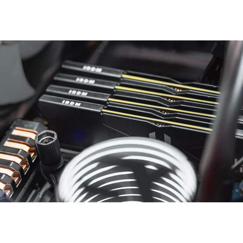 Atmiņa DDR5 IRDM 32GB(2*16GB)/8000 CL36 melna