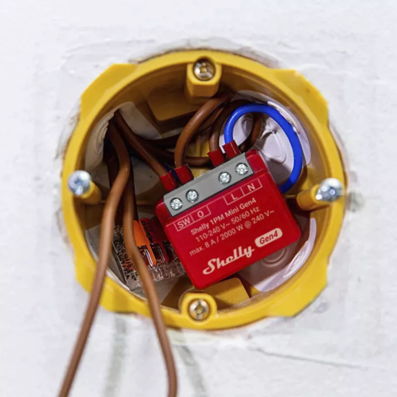 Viedais slēdzis Shelly 1PM Mini Gen4, bezvadu 110–240 V maiņstrāva, maks. 8 A / 2000 W, plastmasas korpuss 34×16×29 mm