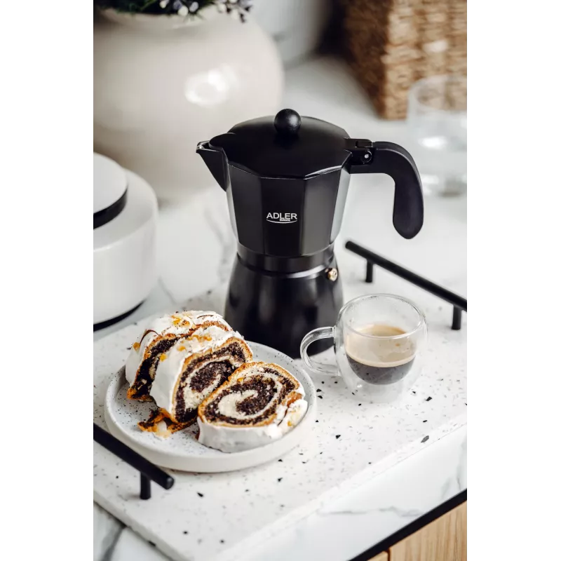 Espresso kafijas automāts Adler AD 4421 — 15 bāru sūknis, melns korpuss