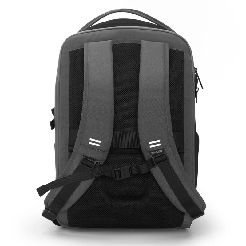Mugursoma XDDESIGN Bizz pelēka P705.932 — ūdensizturīga, viegla pilsētas mugursoma