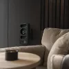 Strāvas sadalītājs MACLEAN MCE248 F/B — 3 maiņstrāvas rozetes (1x16A, 2x6A) un 4 USB porti (2xUSB‑A, 2xUSB‑C PD 20W), ES spraudnis, melns