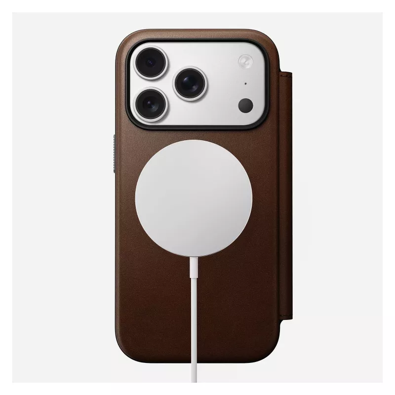 Ādas grāmatiņveida tālruņa vāciņš Nomad Modern Leather Folio iPhone 17 Pro — brūna, der 6,3 collu (16 cm) ekrānam, 4 karšu kabatas
