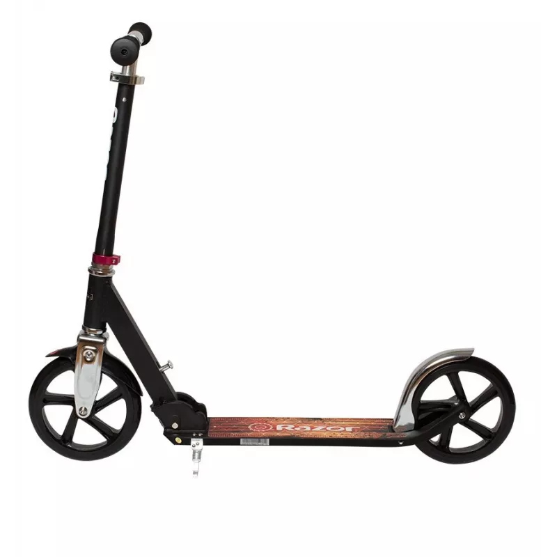 Kick scooter Razor A5 Lux — alumīnijs, 20 cm poliuretāna riteņi, salokāms, regulējams augstums, maks. slodze 100 kg, melns