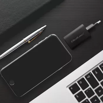 Qoltec 50766 mobilās ierīces lādētājs klēpjdatoram, pārnēsājamai spēļu konsolei, power bank, viedtālrunim, viedpulkstenim, planšetdatoram Melns AC Ātrā uzlāde Iekštelpām