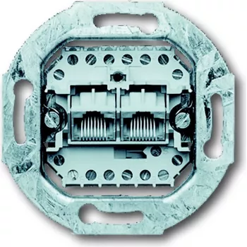 Busch-Jaeger 0215. Platums: 70 mm, Dziļums: 32 mm, Augstums: 70 mm (2CKA000230A0243)