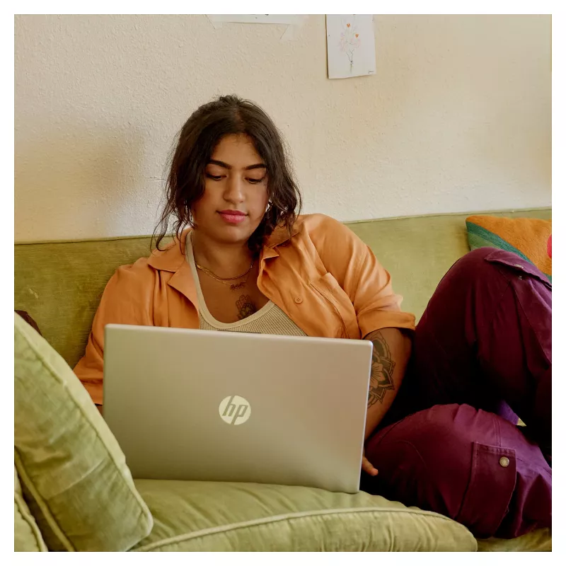 HP Notebook, 39,6 cm ekrāns, 15,6 collas, matēts, izšķirtspēja: 1920 x 1080, Full HD, četrkodolu procesors (B55U8EA#ABD)
