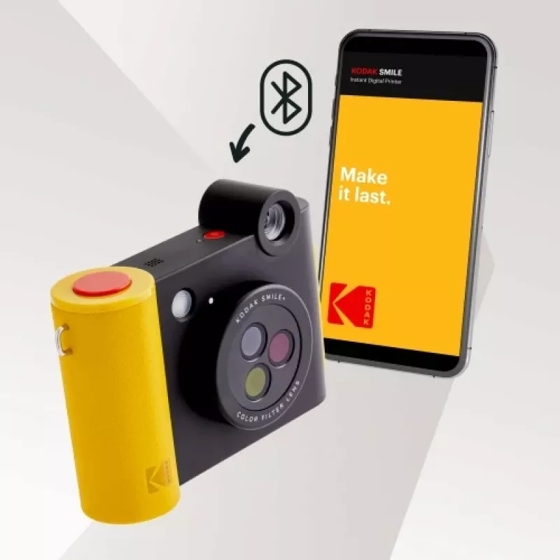 Momentfoto kamera Kodak SMILE+ 2x3 Melns — pārnēsājama momentfoto kamera ar 2×3 izdrukām