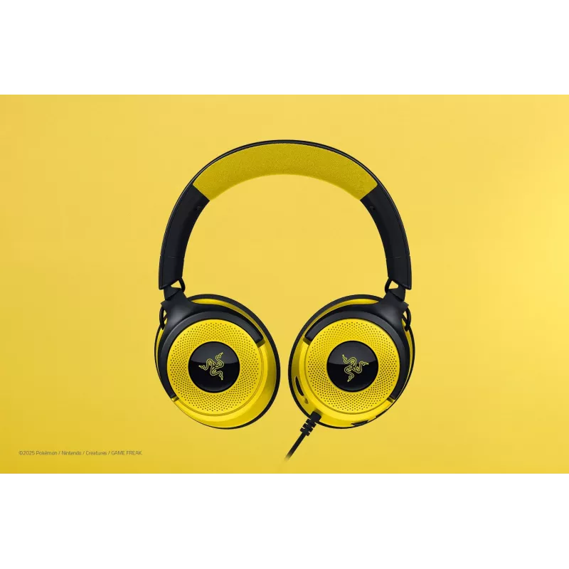 Austiņas Razer Kraken V4 X Pokemon — vadu USB-C/USB-A, supraaurālas, 20–20000 Hz, 1,8 m kabelis, 310 g, melnas/dzeltenas