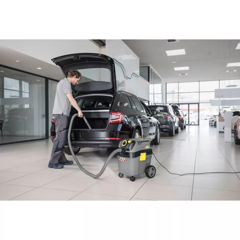 Mucas putekļsūcējs Kärcher NT 30/1 Ap L — sausā un mitrā tīrīšana, 30 L tilpums, 1380 W, 74 l/s gaisa plūsma, 25.4 kPa