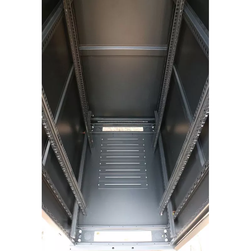 Brīvi stāvošs statīvs Extralink Rackmount cabinet 42U 600x800 Melns