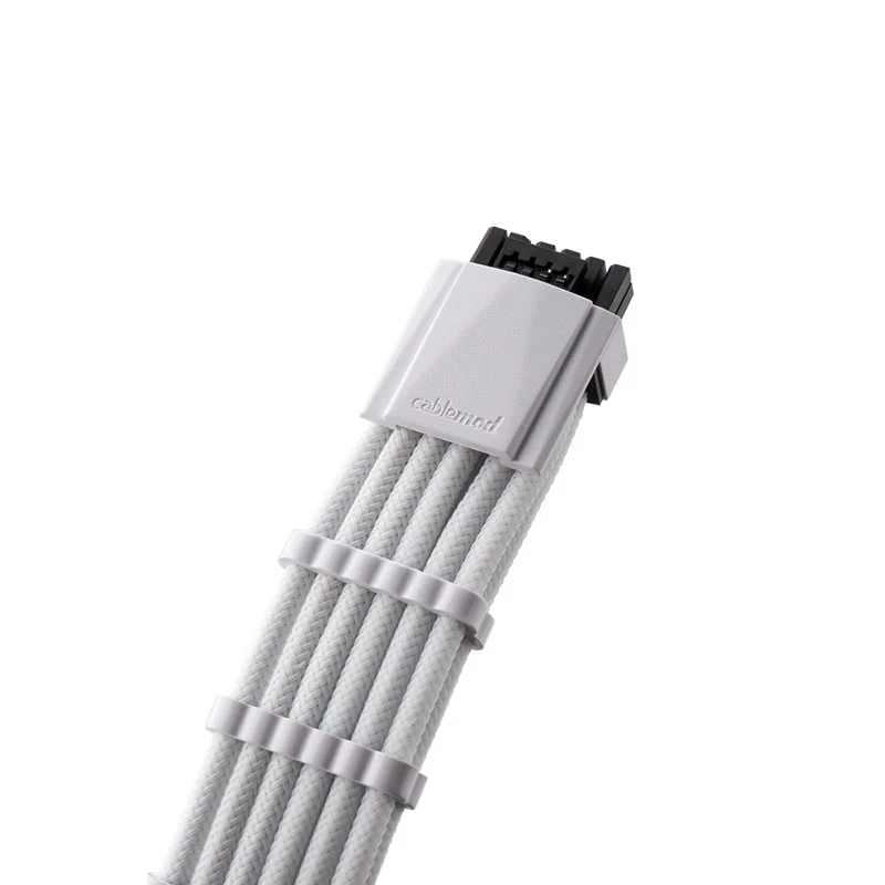 Strāvas kabelis CableMod RT-Series Pro ModMesh 12VHPWR uz 3× PCIe CM-PRTS-16P3-N60KW 60 cm Balts