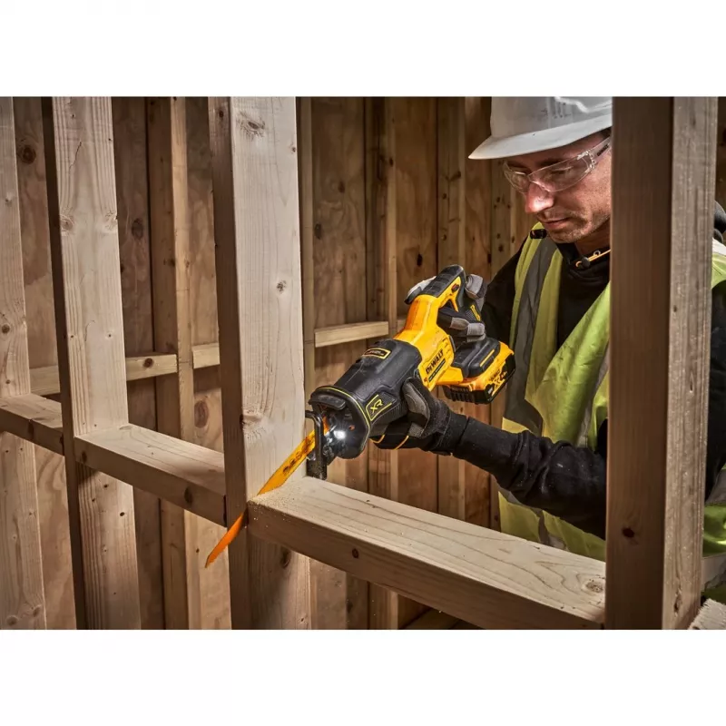 DeWALT DCS382N-XJ motorzāģis