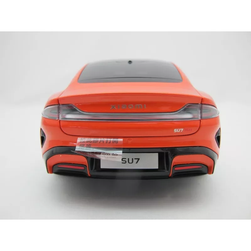 Spiedlējuma modelis Xiaomi SU7 mērogā 1:18, iepriekš salikts, W278×D108×H81,5 mm