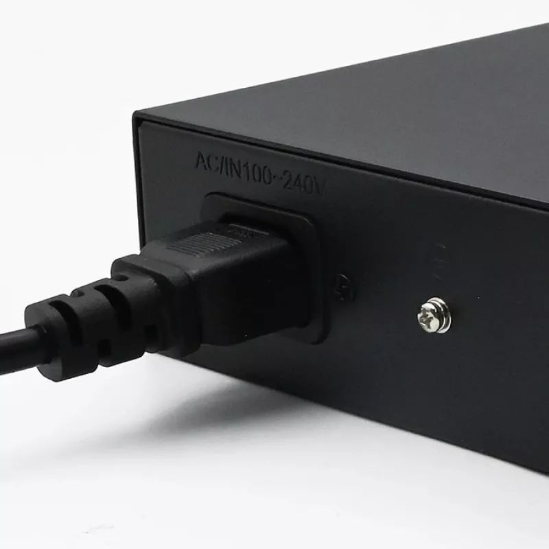 Tīkla komutators QOLTEC 52292 — Gigabit Ethernet PoE, 16x RJ45, 2x RJ45 augšupsaites, 2x SFP