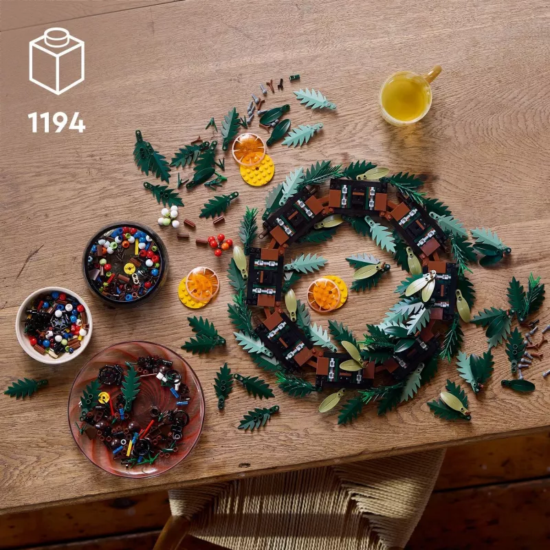 konstruēšanas rotaļlieta LEGO 10340 Icons Ziemassvētku vainags