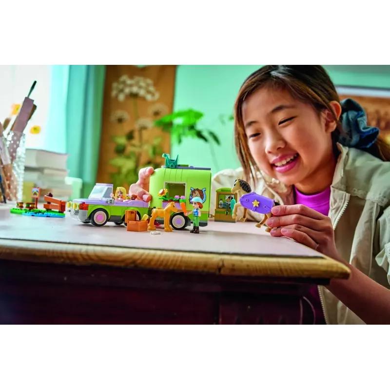 LEGO FRIENDS 42695 Zirga un kumeļa treileris