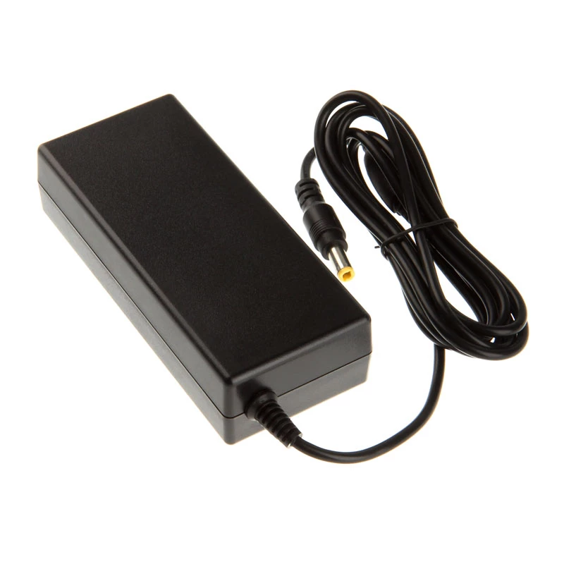 Strāvas adapteris Akasa 65W NUC un mini-ITX