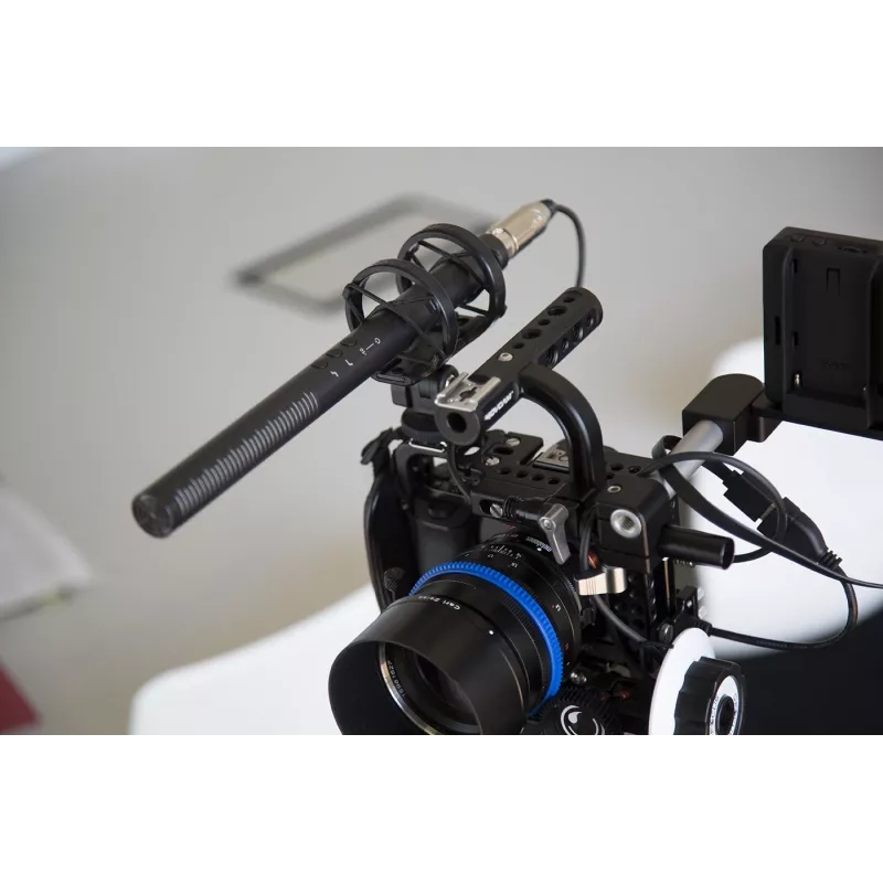 Virziena digitālās kameras mikrofons RØDE NTG-4+ — superkardioīds, 20–20000 Hz, -32 dB, 200 Ω, mini XLR, darbināms ar baterijām, 22×278 mm, 176 g, melns