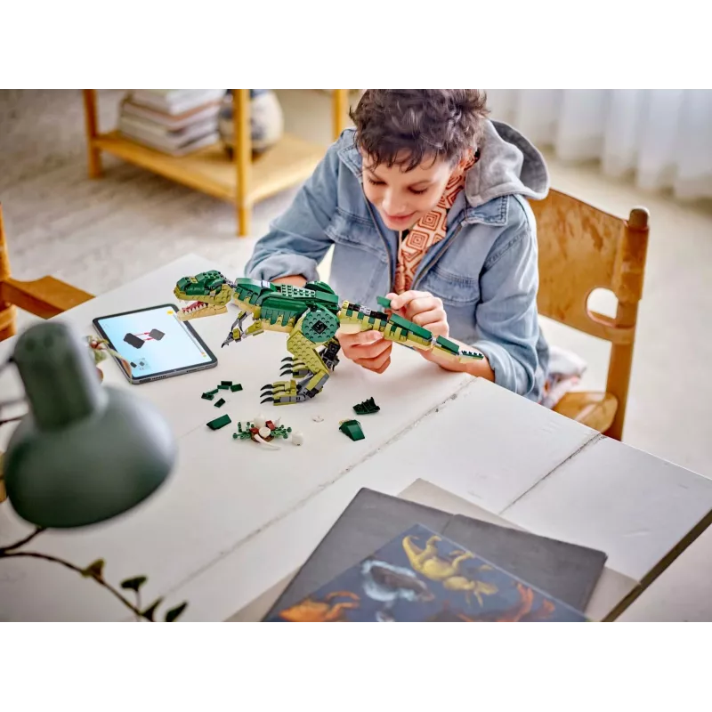 LEGO Creator 3-in-1 T.Rex būvējams modeļa komplekts, 626 gab., 150 mm augstums, vecums 9+
