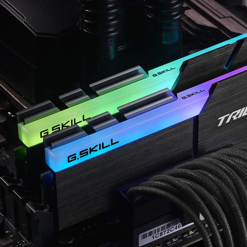 Darbvirsmas RAM modulis G.SKILL DDR4 16GB (2x8GB) 3200 MHz, 288-pin DIMM, 1.35V, radiators, RGB, divkanālu