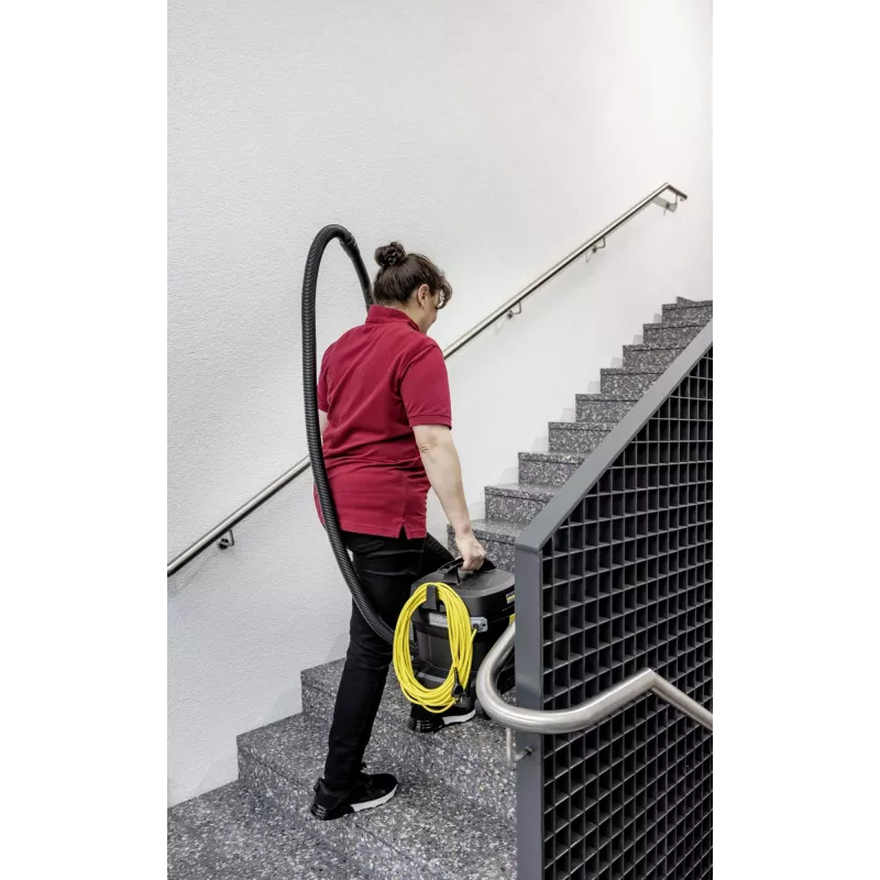 Putekļsūcējs | KARCHER | Ieejas jauda 850 W | Putekļu ietilpība 11 L | Mucu putekļsūcējs | Tīrīšanas veids Sausā | Putekļu tvertne Putekļu maiss | Krāsa Melna | 1.527-222.0