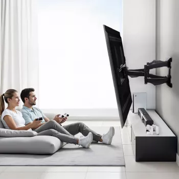 Sienas TV stiprinājums MACLEAN MC-781 ekrāniem no 66 līdz 177,8 cm (26–70 collas), slīpums -12–2°, VESA 100x100–400x400, maks. slodze 45 kg, melns