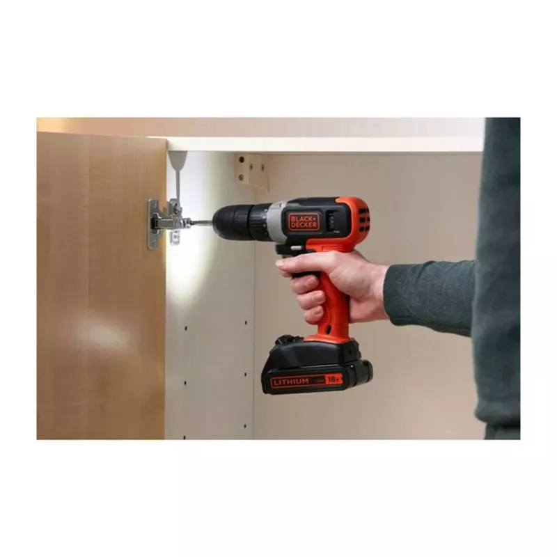 BLACK & DECKER | Bezvadu urbjskrūvgriezis | BCD001C2-QW | 18 V | 2x1,5 Ah | Litija